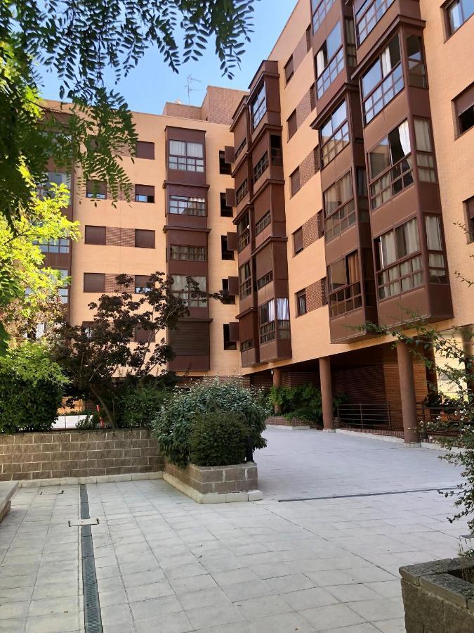 Apartamento Wanda Ifema Con Parking Y Piscina Madrid Bagian luar foto
